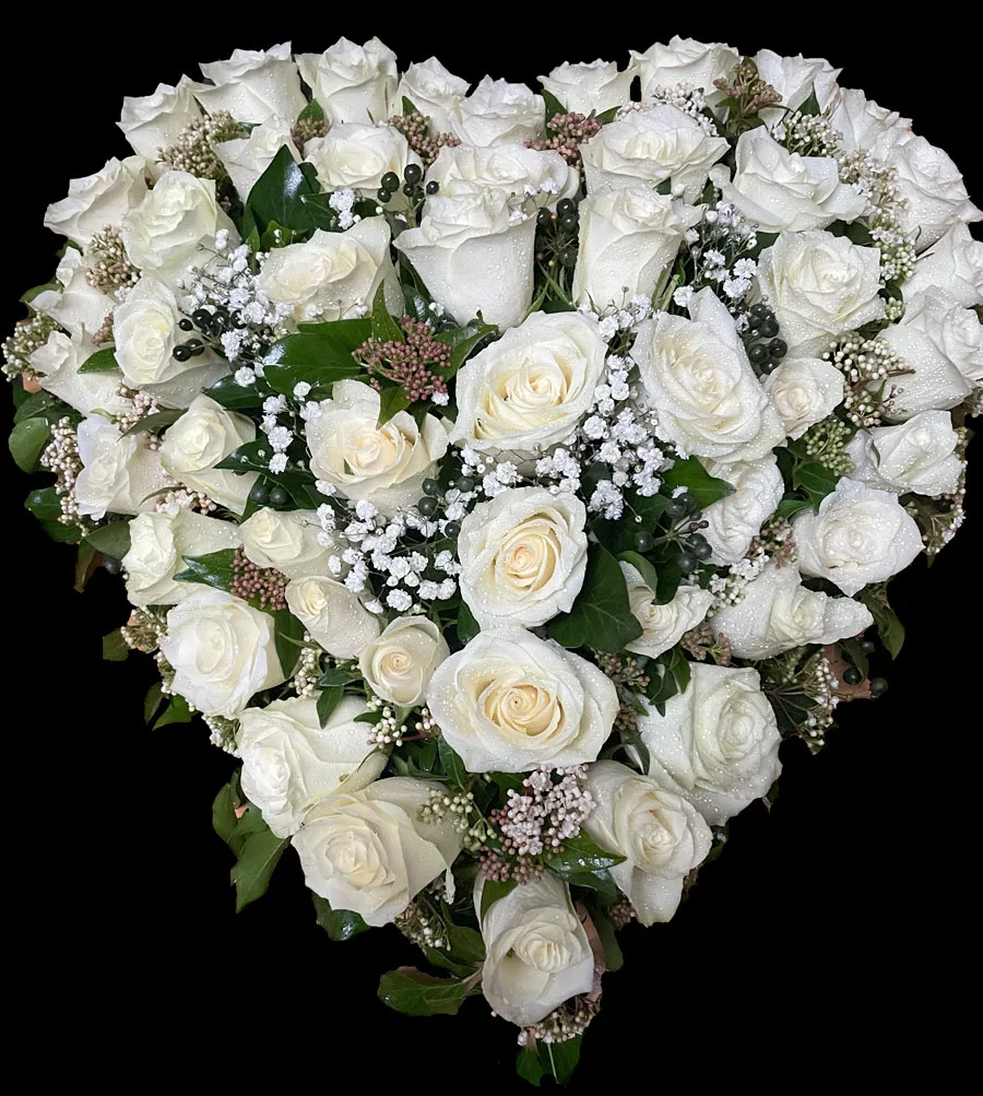 Cuore di rose bianche